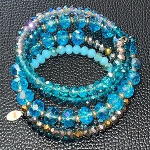 One size fits all - Blue and Turquoise sparkling jeweled bracelet
